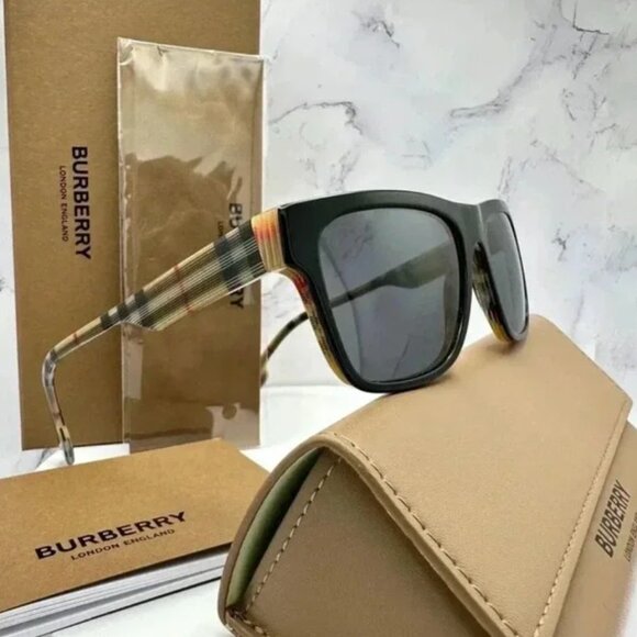 Burberry Sunglasses Black Square Classic Check Arms Brown Red White Auth…